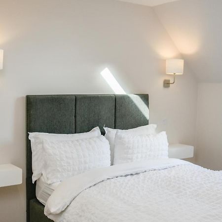 Rowan Tree Apartment - A Modern, Quiet Hideaway With Sweeping Views Across Oban Exterior foto