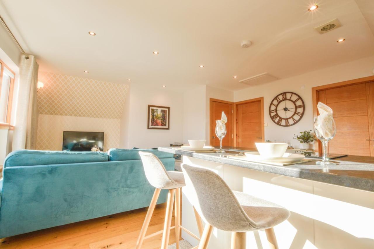 Rowan Tree Apartment - A Modern, Quiet Hideaway With Sweeping Views Across Oban Exterior foto