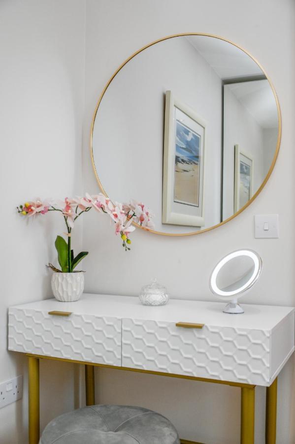 Rowan Tree Apartment - A Modern, Quiet Hideaway With Sweeping Views Across Oban Exterior foto